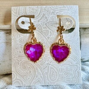 New Iridescent Fuchsia Pink Faceted Crystal Heart Gold Tone Earrings - 1.25”